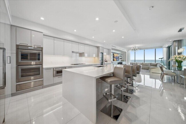 Building Photo - 5000 N Ocean Dr