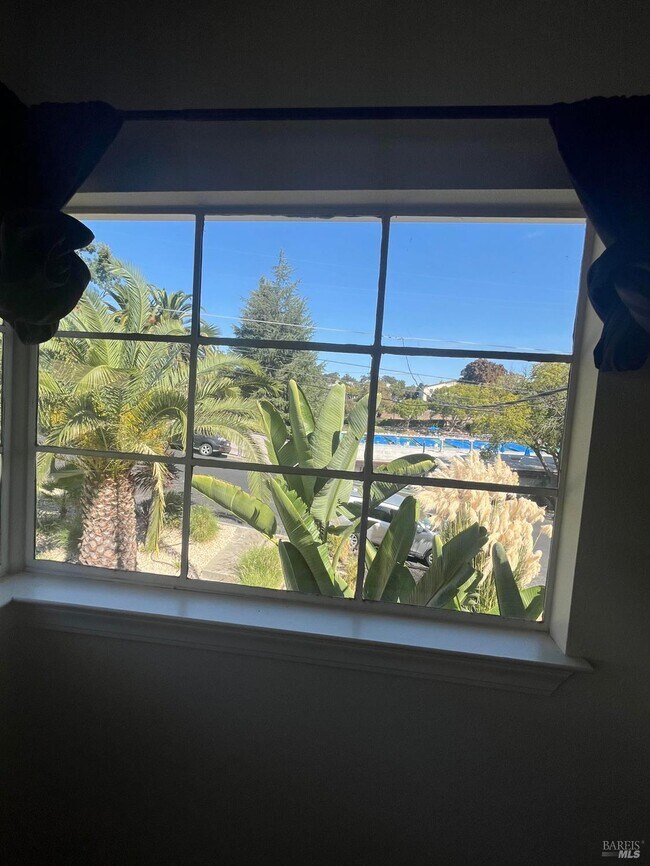 Building Photo - 160 E J St