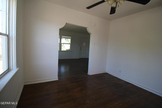 Building Photo - 3200 Richmond Ave