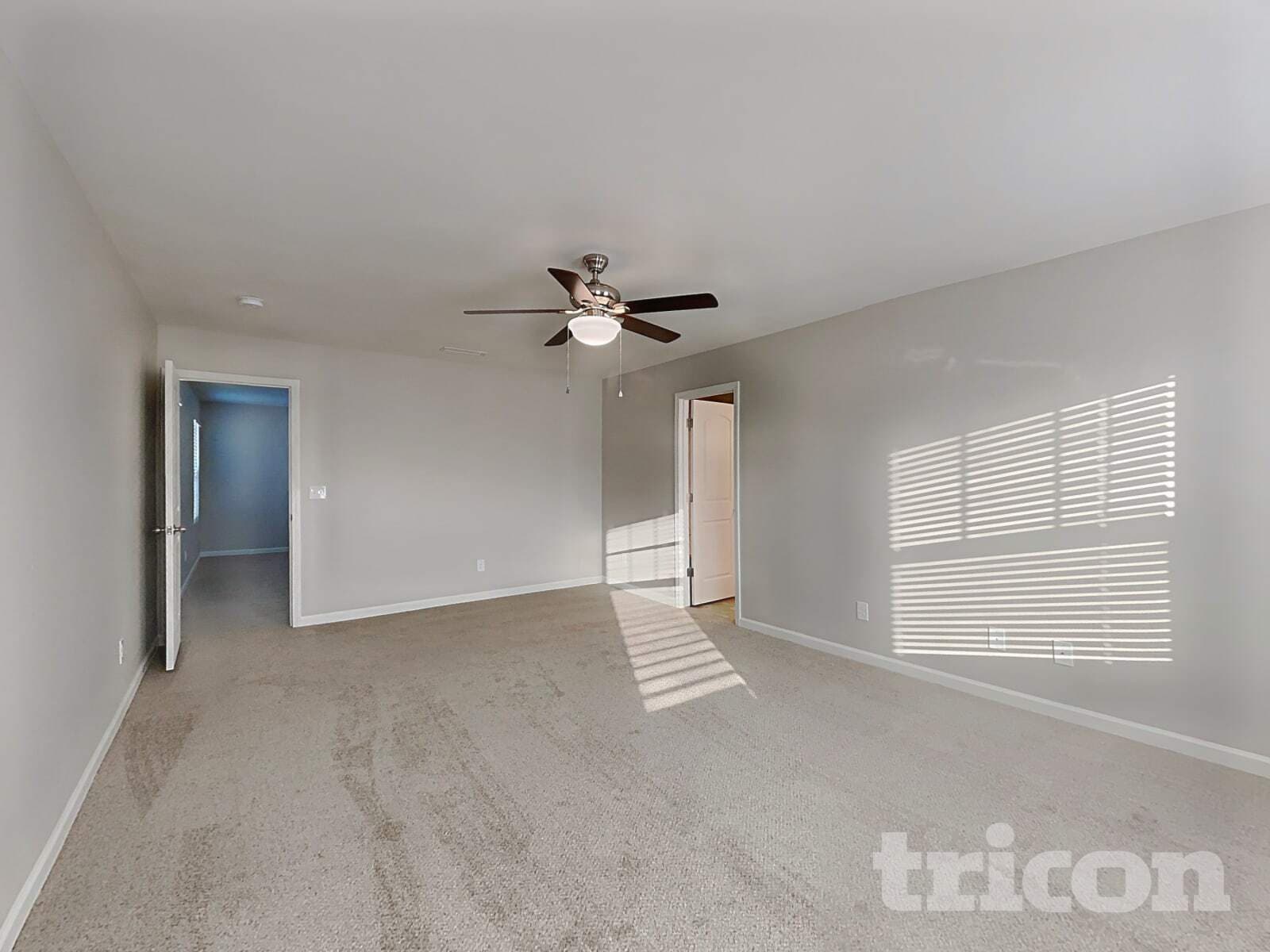 Building Photo - 817 Alta Wy