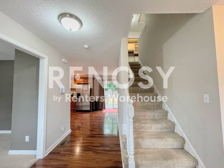 Building Photo - 6941 Minnie Ave