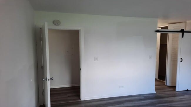 Building Photo - Spacious & Updated 2-Bed, 2-Bath Condo in ...