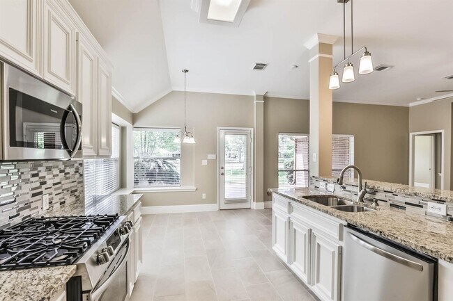 Building Photo - 8326 Hunters Village Dr