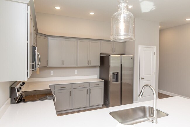 Building Photo - 4731 Stunner Ln