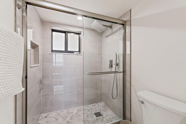 Building Photo - 400 Ocean Trail Way