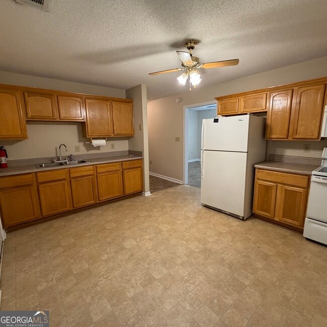 Building Photo - 1207 Edna Pl