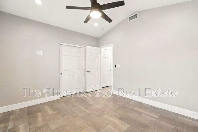 Building Photo - 25818 S Hollygreen Dr