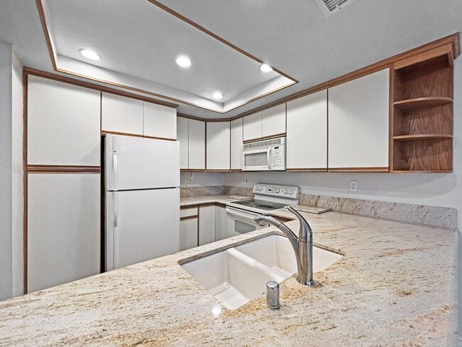 Building Photo - Charming 2BD/2BA Townhouse in Clairemont M...