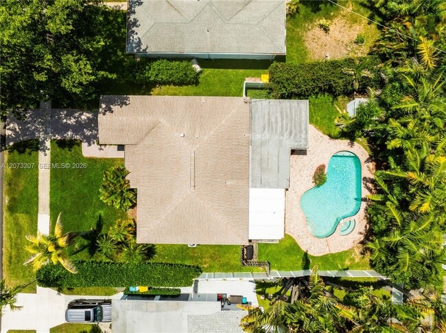 Building Photo - 317 SE 3rd Terrace