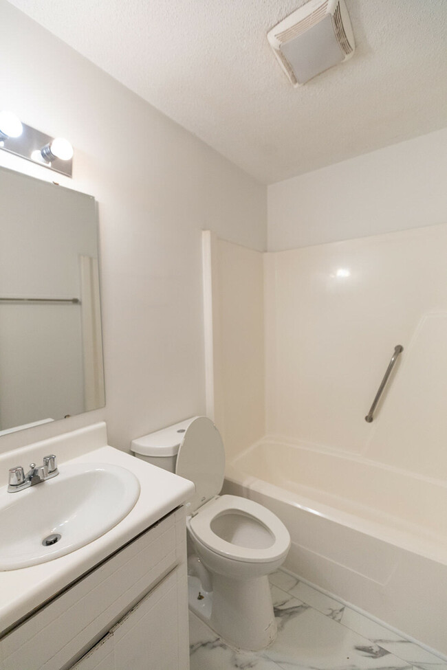 Bathroom - Fairhill Apartments