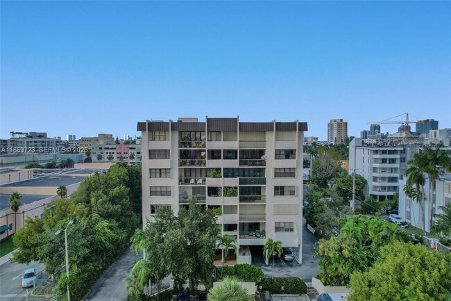 Building Photo - 9300 Bay Harbor Terrace