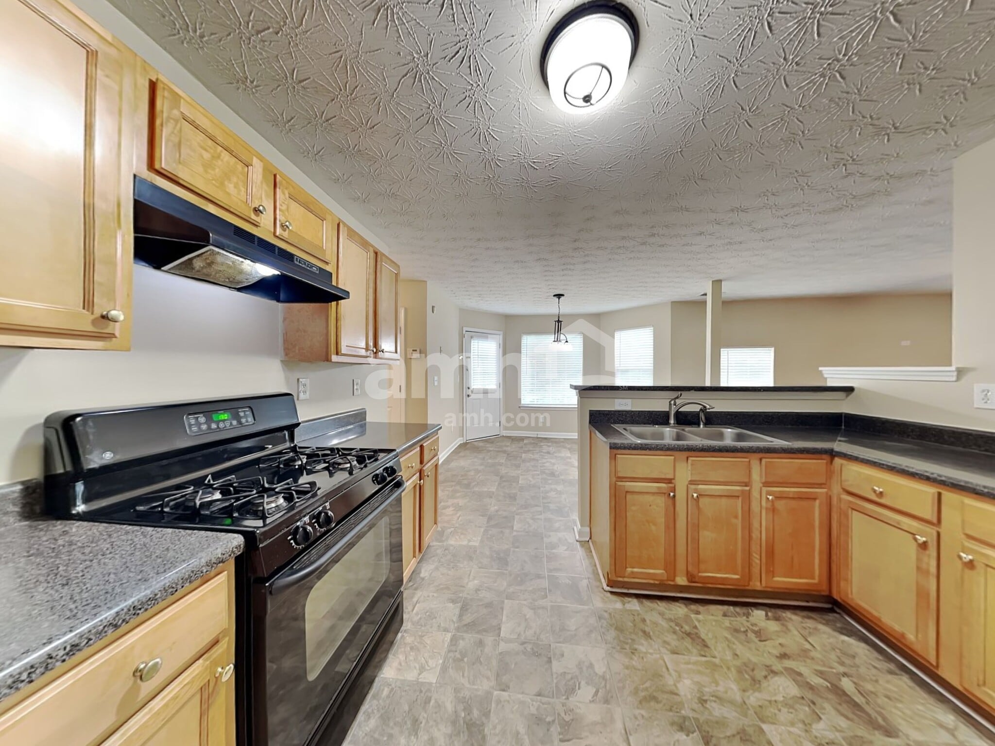 Building Photo - 233 Biltmore Way