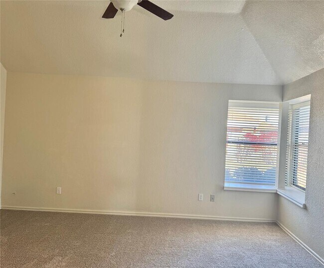 Building Photo - 1913 Lois Lynn Ln