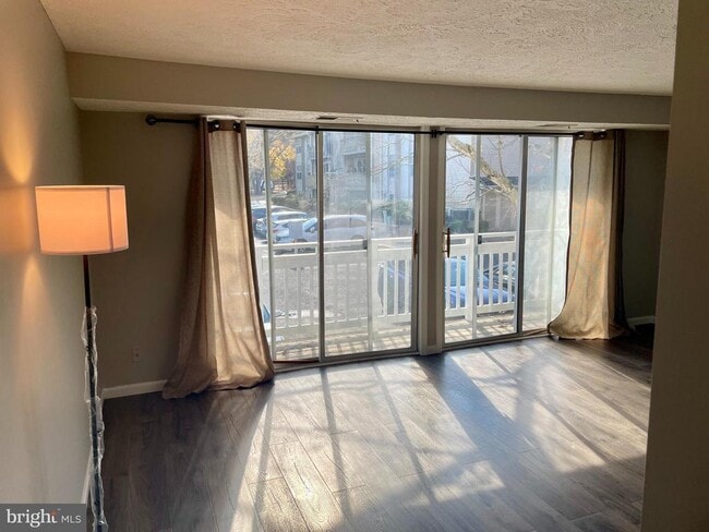 Building Photo - 17 Cranberry Ct