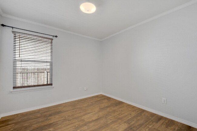 Building Photo - 230 Beech Dr