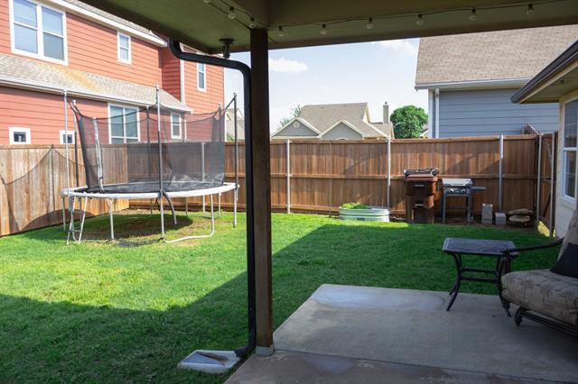 Building Photo - 2304 Eton Pl