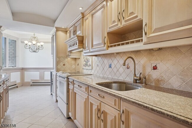 Building Photo - 1 Euclid Ave