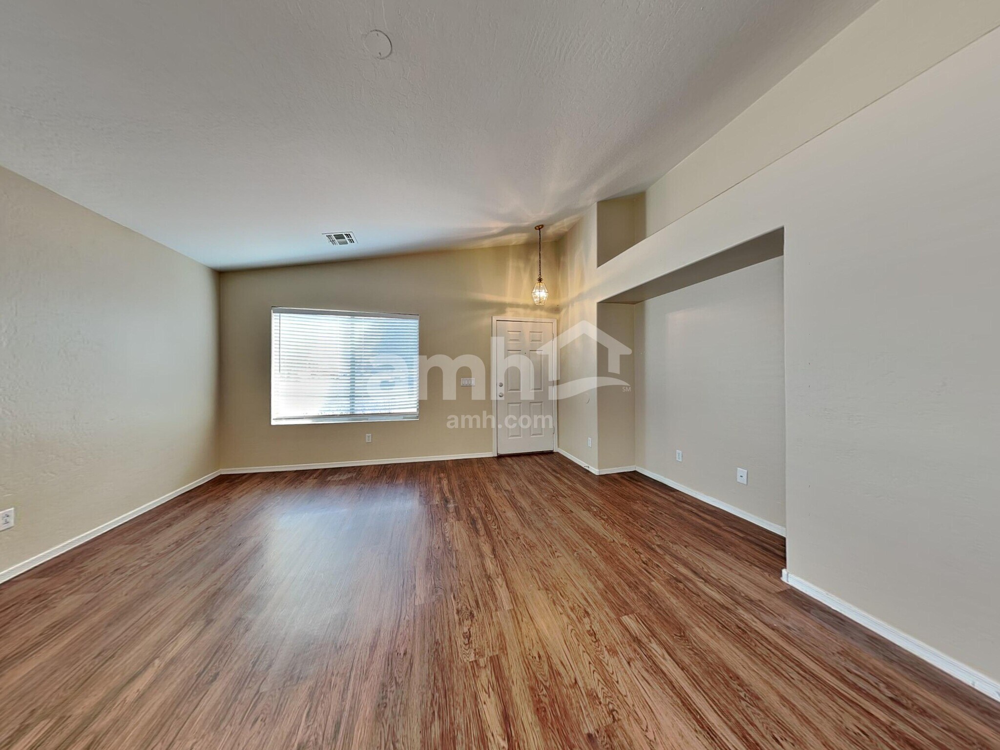 Building Photo - 1802 S 63rd Ln