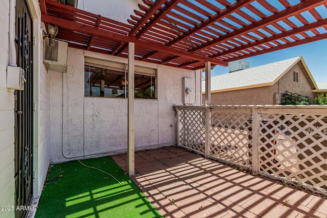 Building Photo - 10343 N 97th Ave