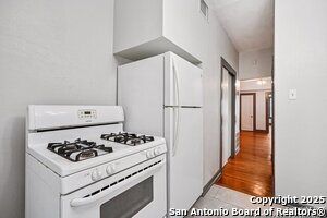 Building Photo - 531 W Gramercy Pl