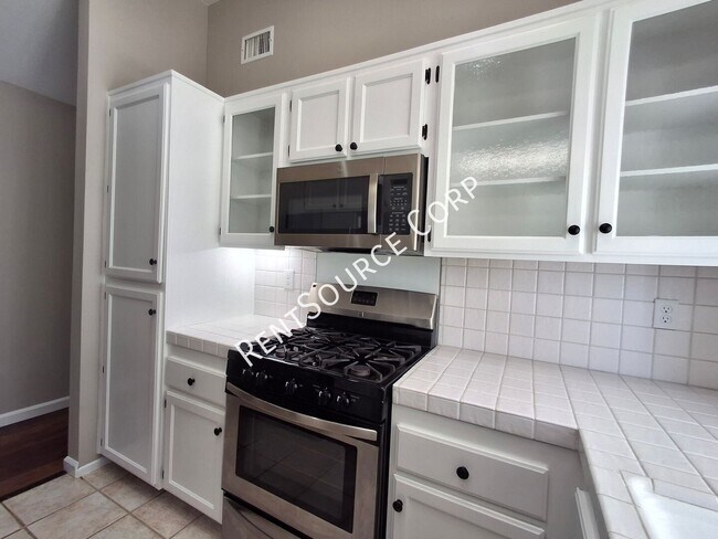 Building Photo - 23910 Clayton Ct
