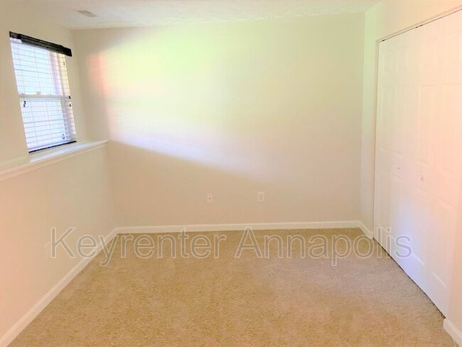 Building Photo - 8221 Water Lily Way