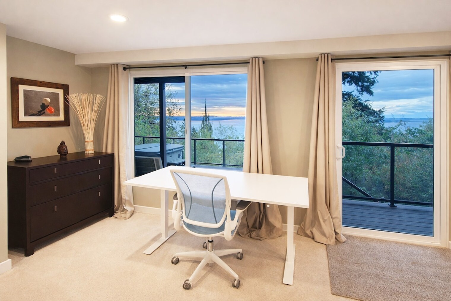 Building Photo - 4091 Hillcrest Ave SW