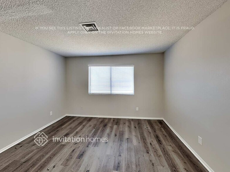 Building Photo - 3239 W Tonopah Dr