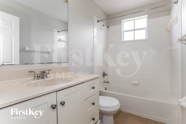 Building Photo - 1227 Alpine Lake Dr