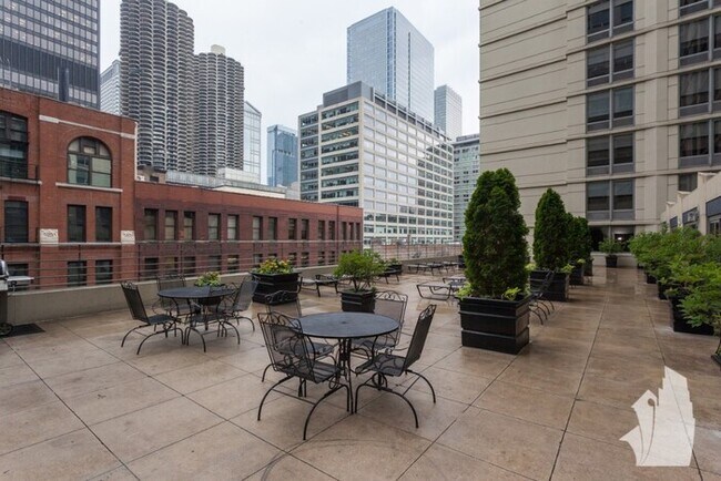 Building Photo - 450 N Wabash Ave