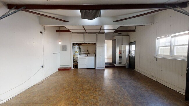 Building Photo - 3BD/2BA on Dorothy Drive!