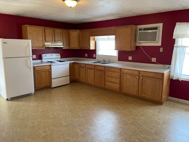 Building Photo - 201 W Main St