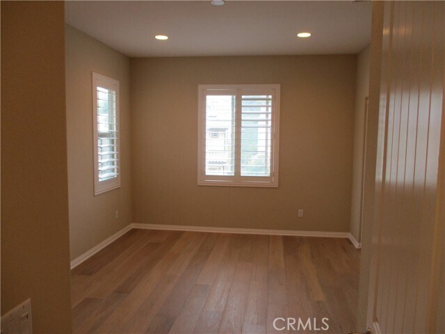 Building Photo - 12 Farra St