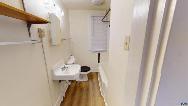 Building Photo - 1302 Crozet Ave