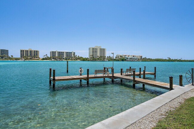 Building Photo - 19800 Sandpointe Bay Dr