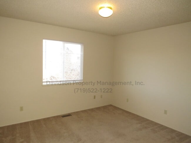 Building Photo - Wonderful 3-bedroom Rancher in Fountain