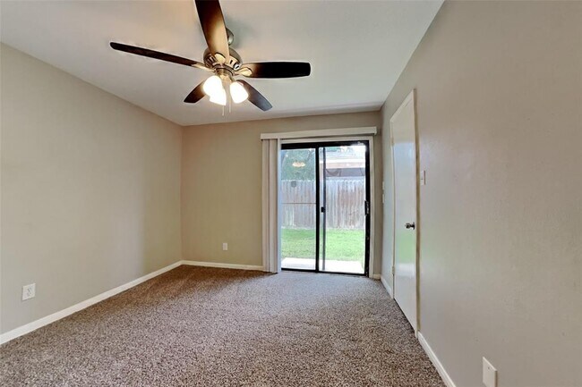 Building Photo - 3807 Wood Stone Walk Dr