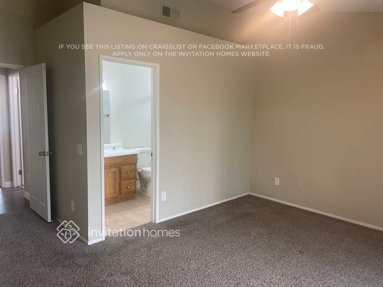Building Photo - 895 W 59th St