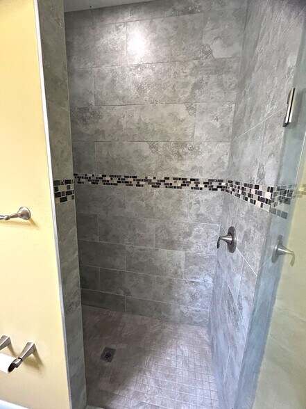 Building Photo - 3 Wilden Pl