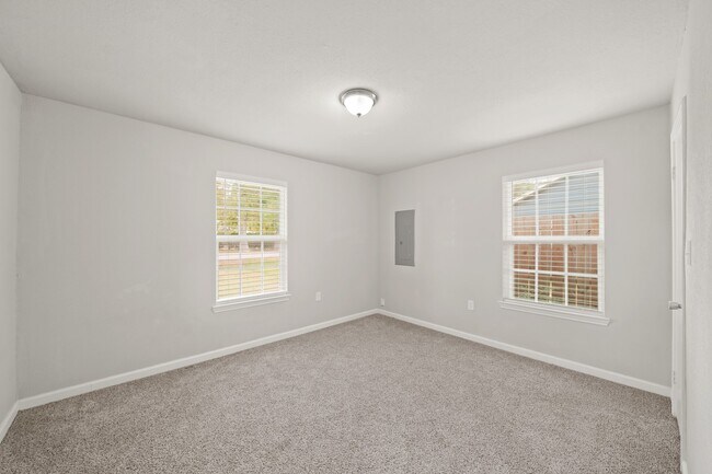 Building Photo - 2106 N Galveston Ave