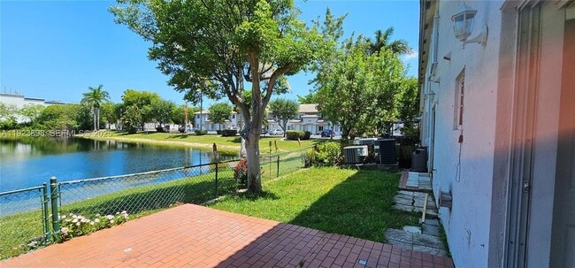 Primary Photo - 5675 NW 109th Ave