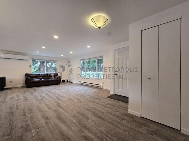 Building Photo - 12925 158th Ave SE