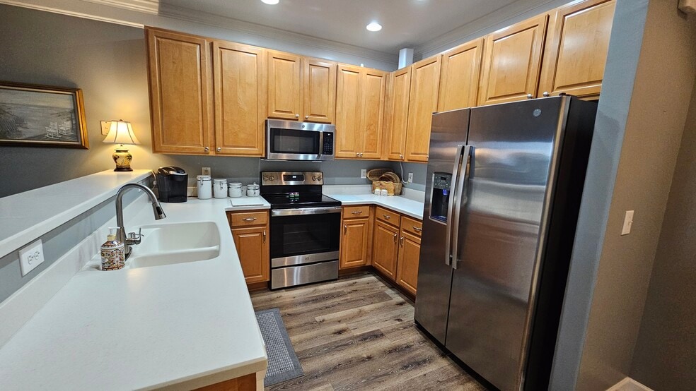 Building Photo - 395 S Crow Creek Dr NW
