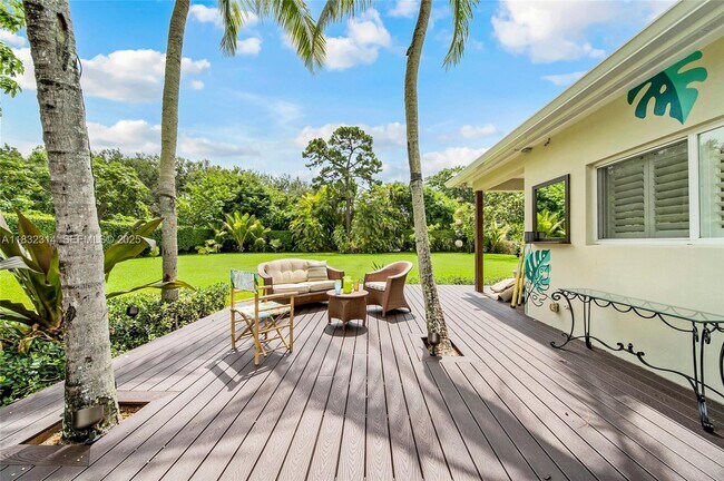 Building Photo - 6645 SW 73rd Ct