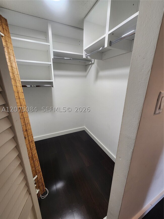 Building Photo - 18151 NE 31st Ct