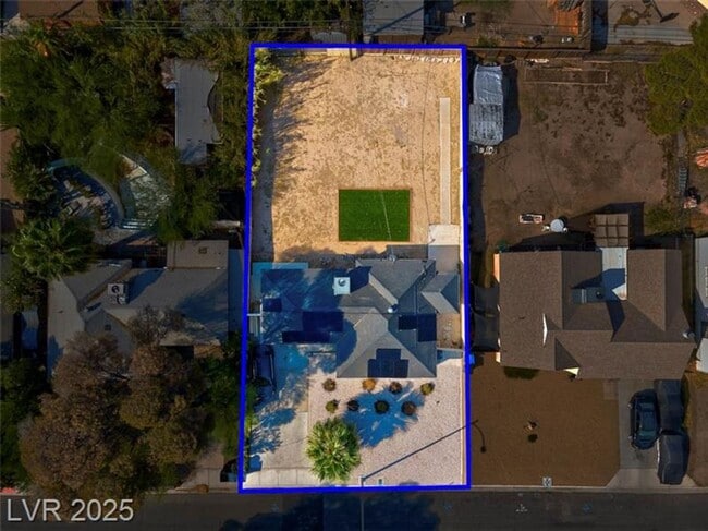 Building Photo - Gorgeous single-story home ready for move-in!