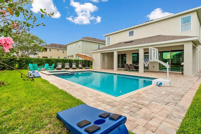 Building Photo - 421 Burma St