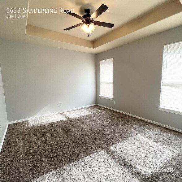 Building Photo - 5633 Sanderling Rd