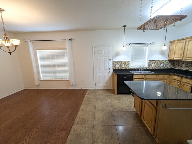 Building Photo - 1537 Bentley Cir
