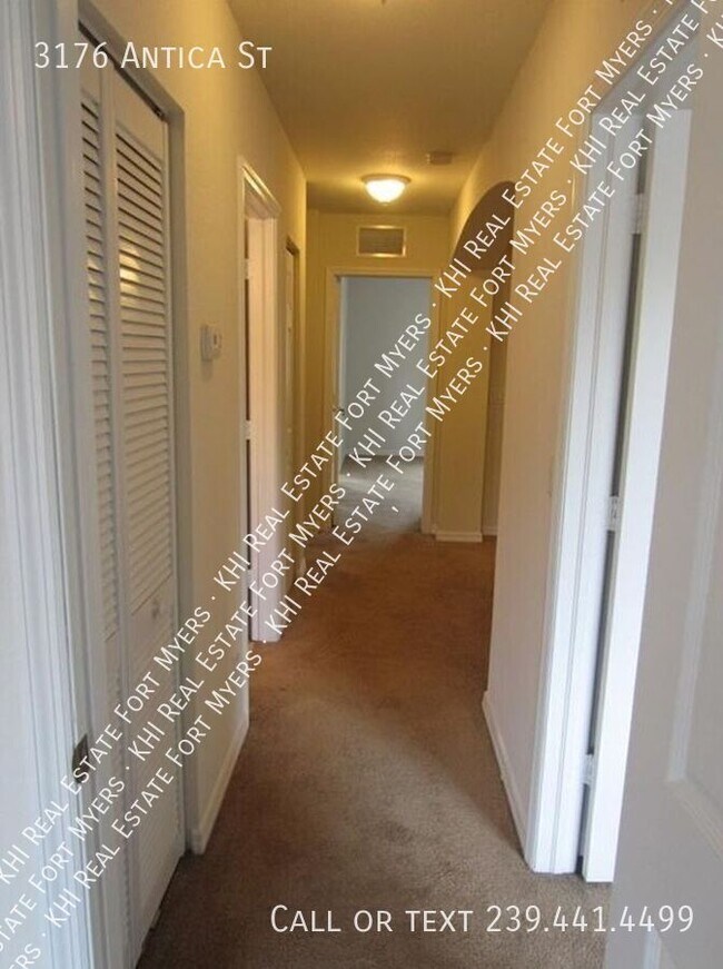 Building Photo - 3176 Antica St